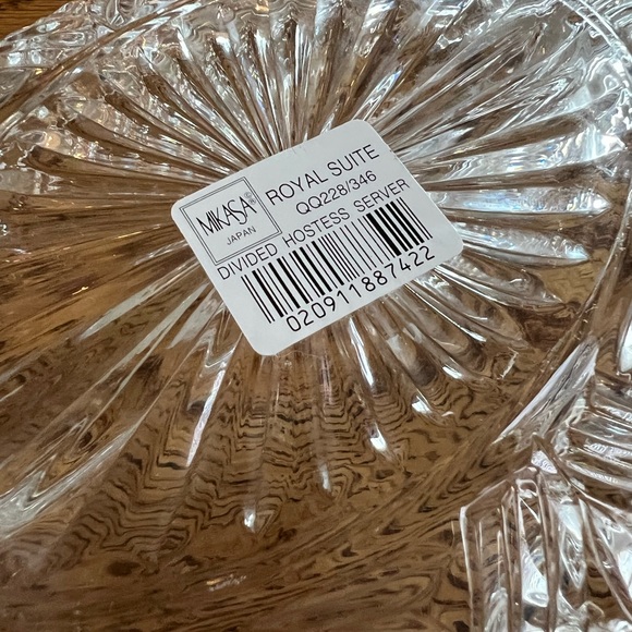 Mikasa Royal Suite Divided Hostess Server - Picture 3 of 4